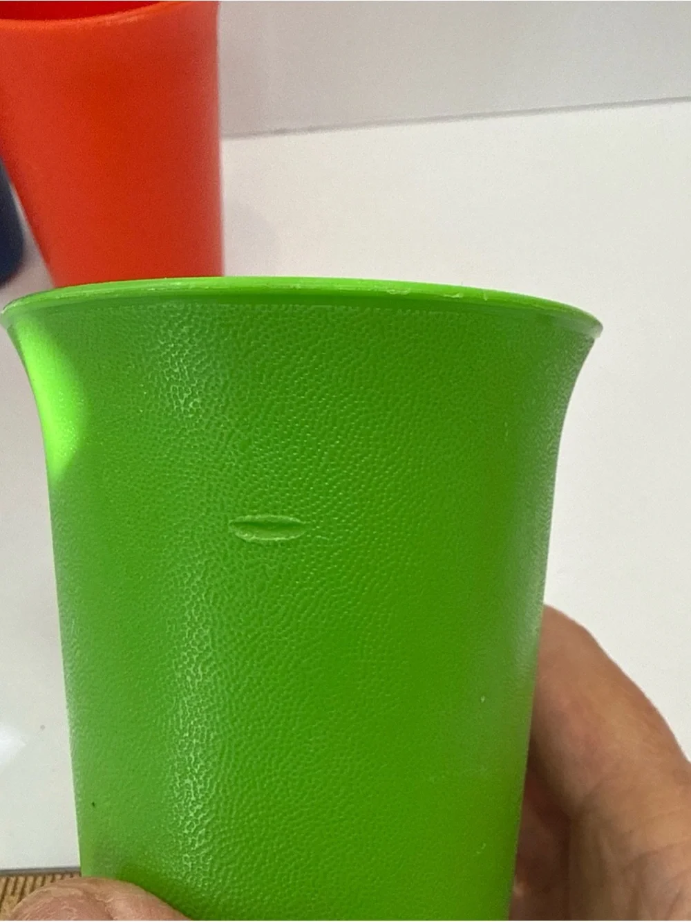 Tupperware drink cups kids lot 4 two sizes.
